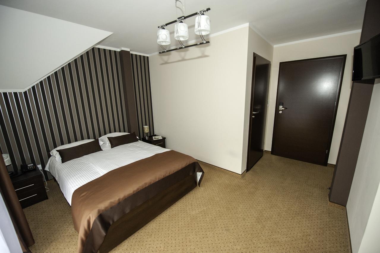 Hotel Klaudia Juszczyn Экстерьер фото